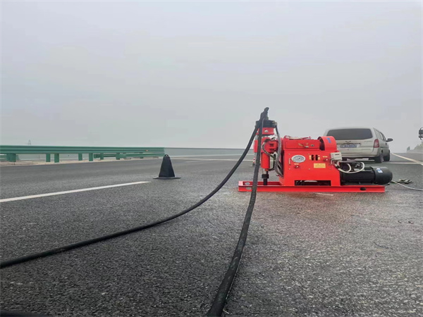 云县马路路基路面开裂下沉注浆加固灌浆